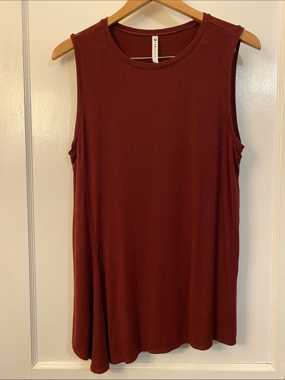 Fabletics Sleeveless Swing Tank Top - Burgundy